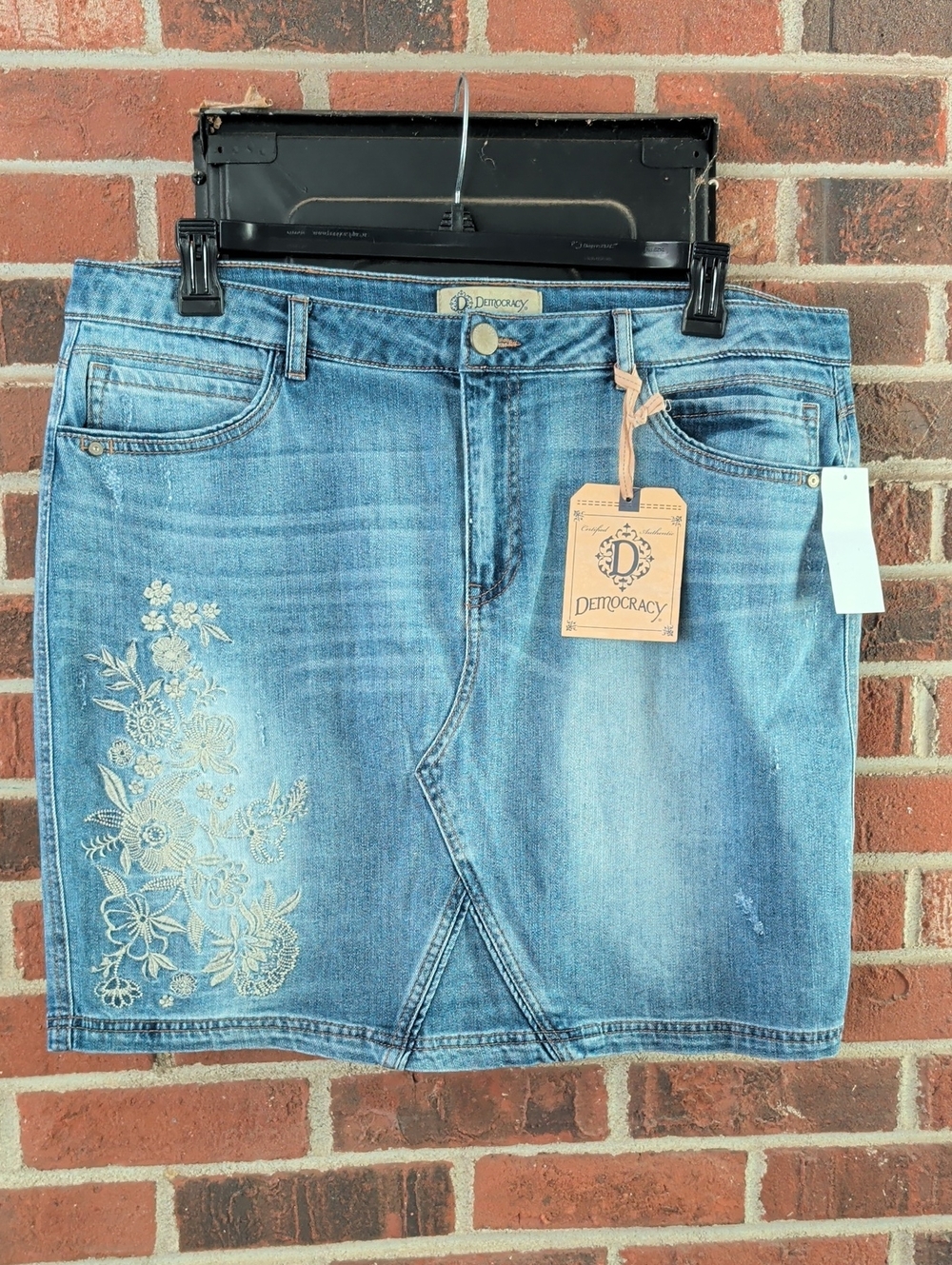 Democracy Denim Mini Skirt with Embroidered Floral Accent Size 16 (1158)